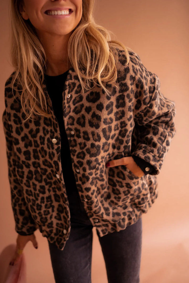 Mirae | Women’s Leopard Print Bomber Jacket